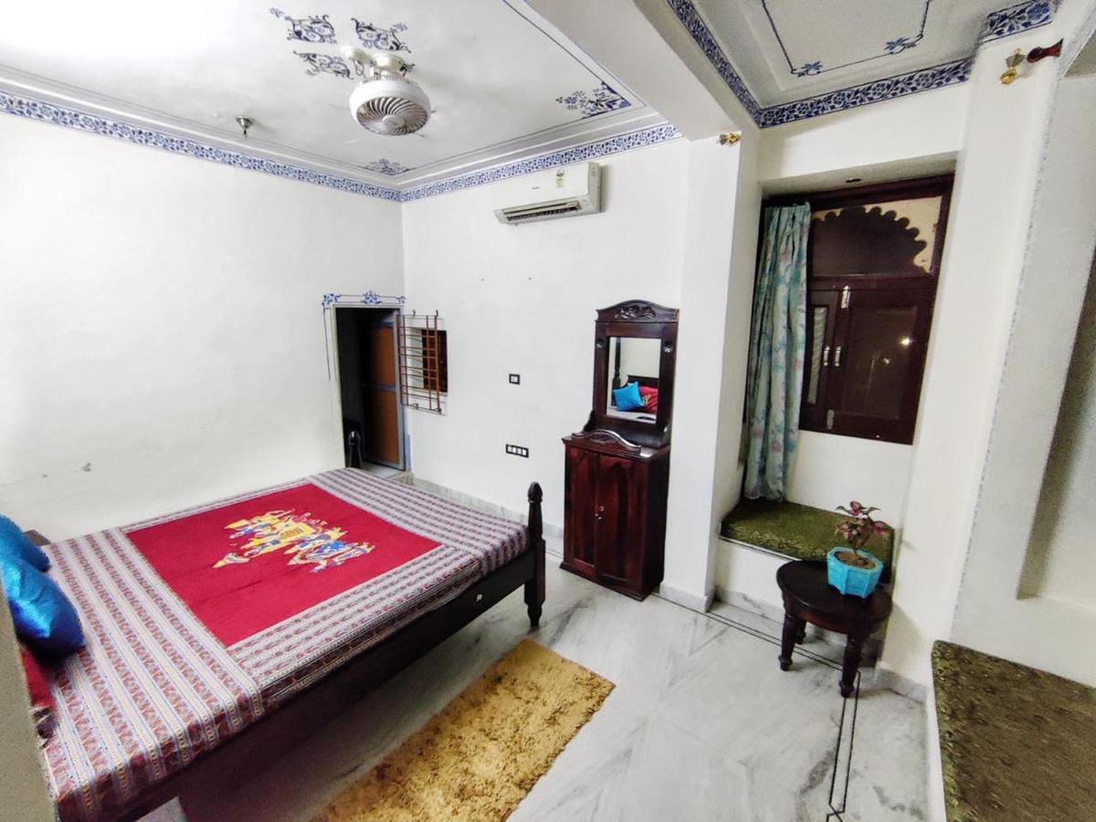 Whereabout Hostel Ουνταϊπούρ Εξωτερικό φωτογραφία