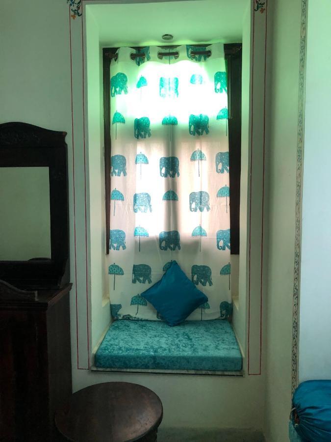 Whereabout Hostel Ουνταϊπούρ Εξωτερικό φωτογραφία